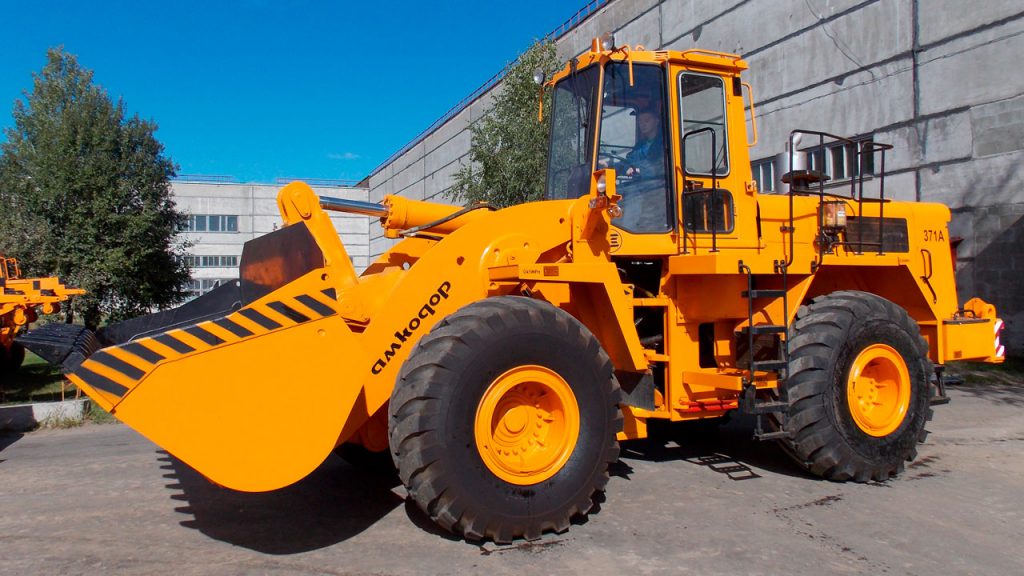 Фронтальные погрузчики Амкодор 371А-01 и Амкодор 371А-02